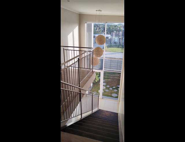 3 BEDROOM FREEHOLD FOR SALE IN WINDSOR PARK
